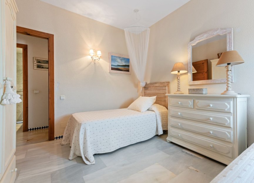 Reventa - Apartment - Middle Floor Apartment - Estepona - Estepona Centro