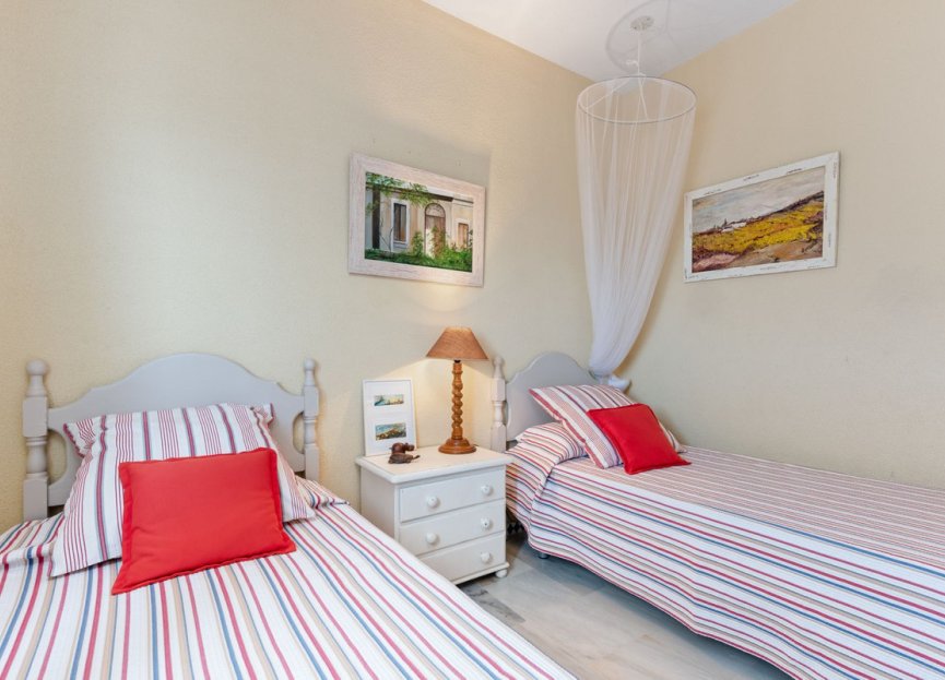 Reventa - Apartment - Middle Floor Apartment - Estepona - Estepona Centro