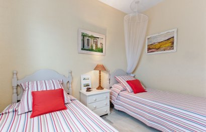 Reventa - Apartment - Middle Floor Apartment - Estepona - Estepona Centro