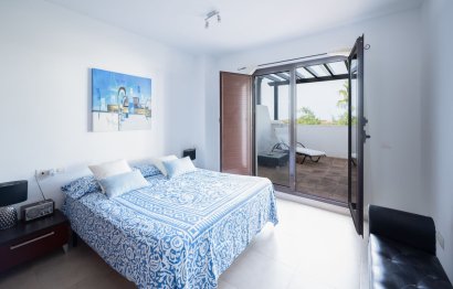 Resale - Apartment - Penthouse - Marbella - Altos de los Monteros