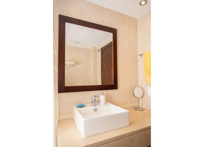 Resale - Apartment - Penthouse - Marbella - Altos de los Monteros