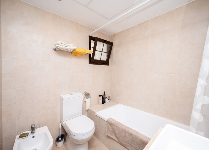 Resale - Apartment - Penthouse - Marbella - Altos de los Monteros