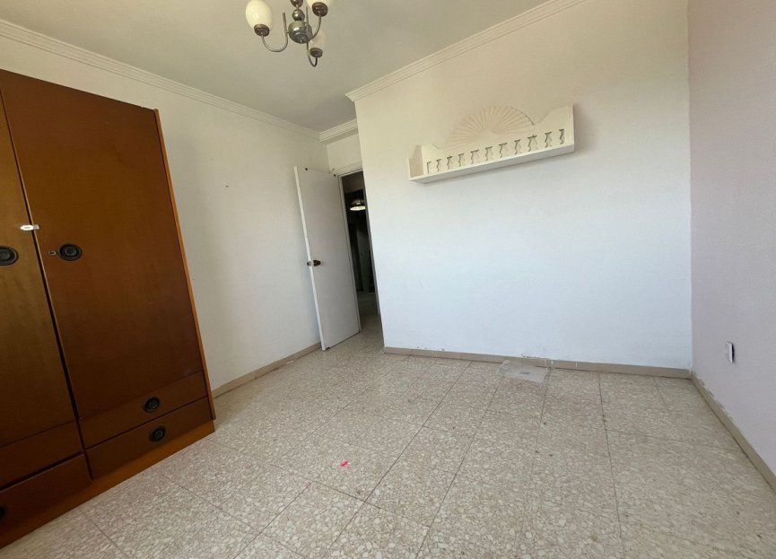 Resale - Apartment - Middle Floor Apartment - Estepona - Estepona Centro