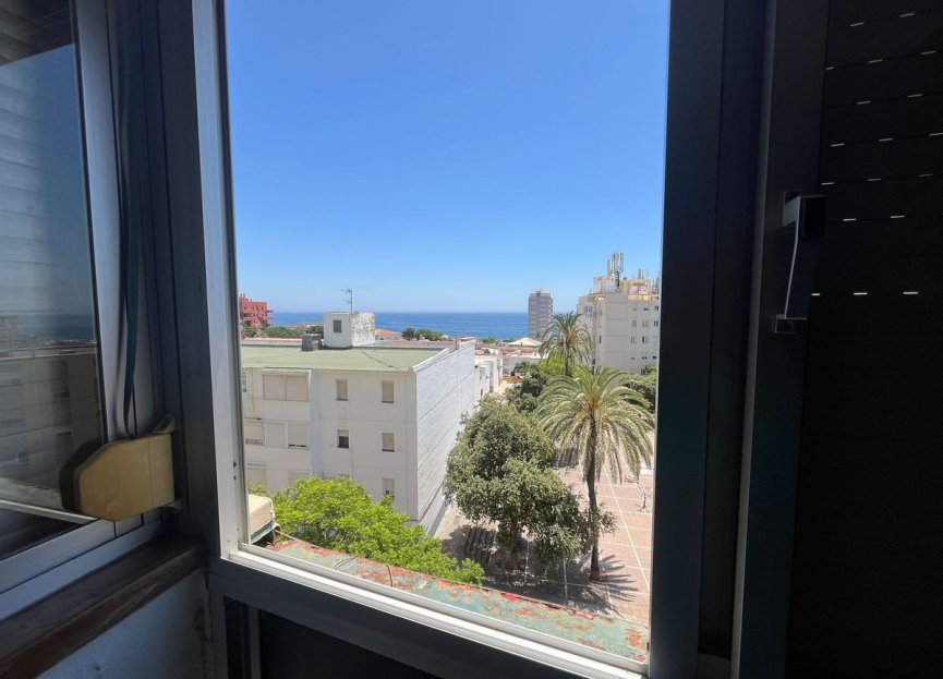 Resale - Apartment - Middle Floor Apartment - Estepona - Estepona Centro