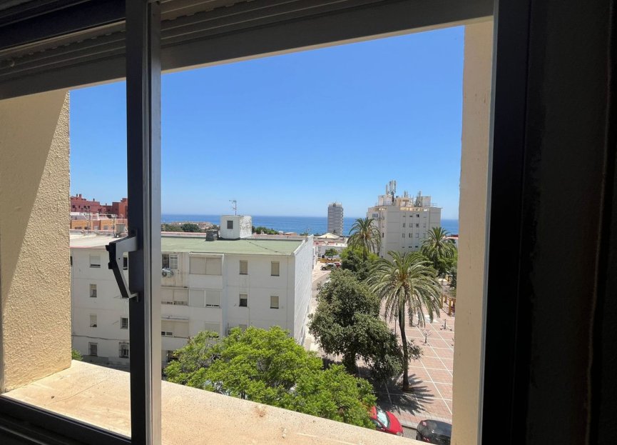 Resale - Apartment - Middle Floor Apartment - Estepona - Estepona Centro