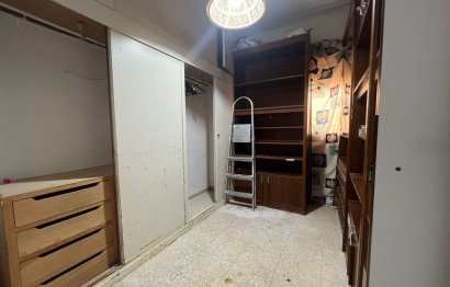 Resale - Apartment - Middle Floor Apartment - Estepona - Estepona Centro