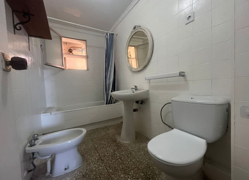 Resale - Apartment - Middle Floor Apartment - Estepona - Estepona Centro