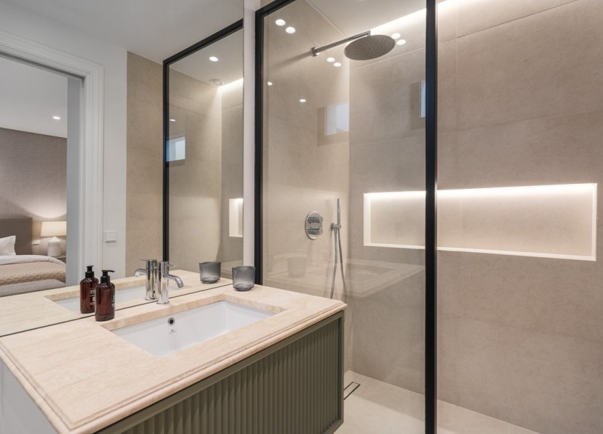 Reventa - House - Detached Villa - Marbella - Nueva Andalucia