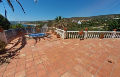 Resale - House - Detached Villa - Manilva - Manilva Centro