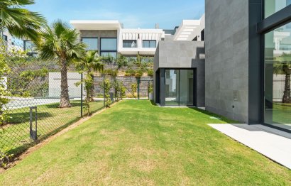 Resale - House - Semi-Detached House - Marbella - Río Real