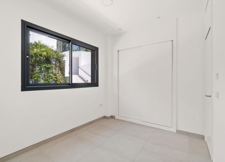 Resale - House - Semi-Detached House - Marbella - Río Real