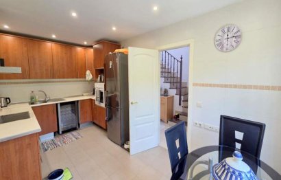 Resale - House - Townhouse - Estepona - Estepona Centro