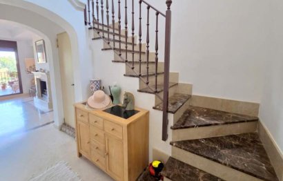 Resale - House - Townhouse - Estepona - Estepona Centro