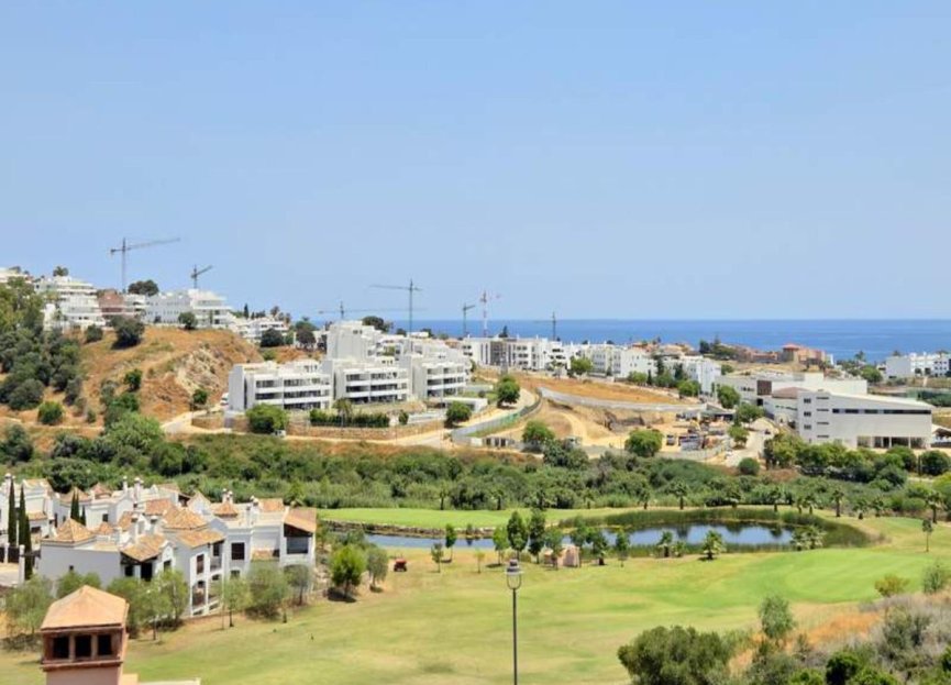 Resale - House - Townhouse - Estepona - Estepona Centro