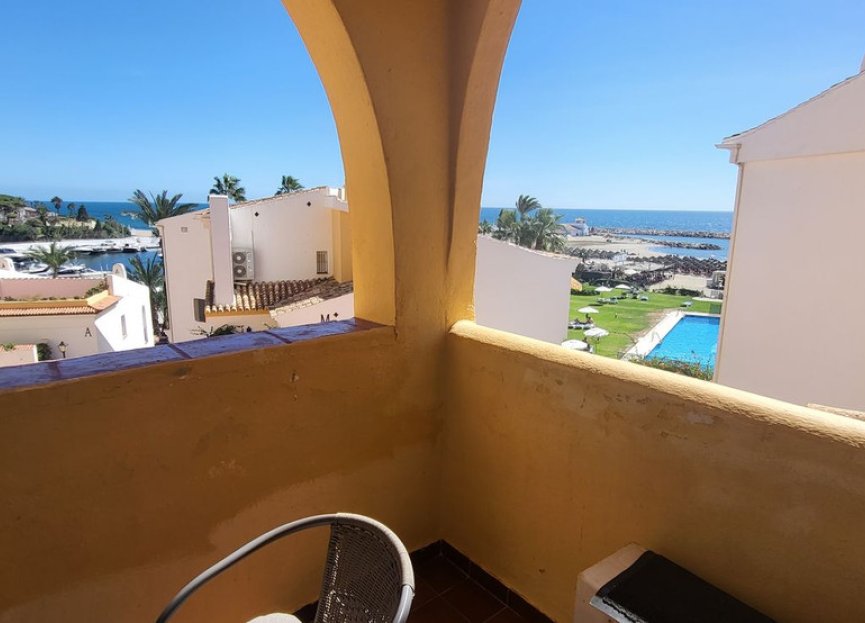 Resale - Apartment - Top Floor Apartment - Marbella - Cabopino