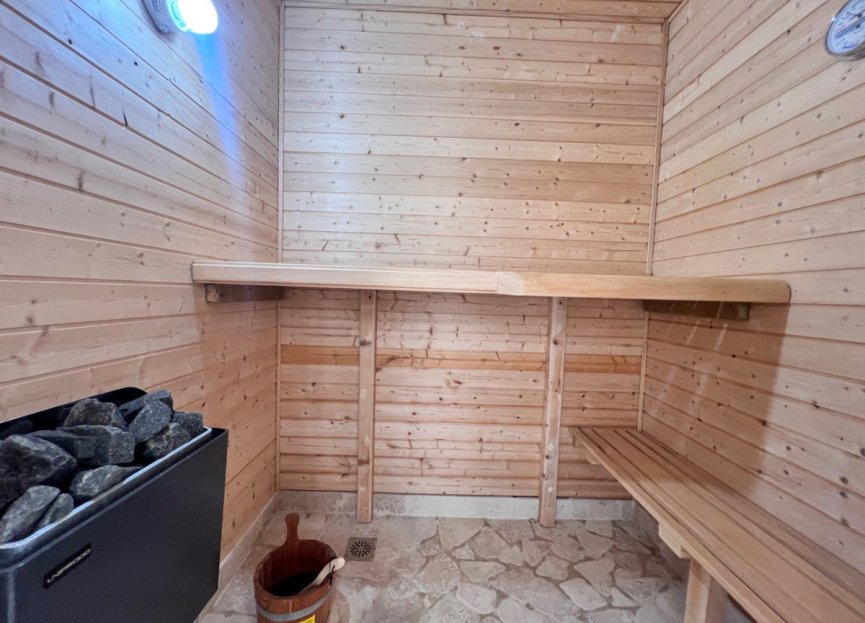 Reventa - House - Detached Villa - Estepona - Estepona Centro