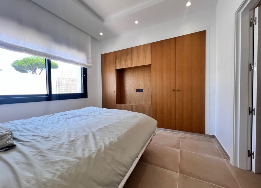 Reventa - House - Detached Villa - Estepona - Estepona Centro