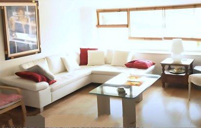 Resale - House - Detached Villa - Marbella - Nueva Andalucia