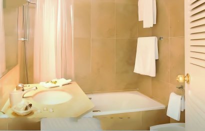 Resale - House - Detached Villa - Marbella - Nueva Andalucia