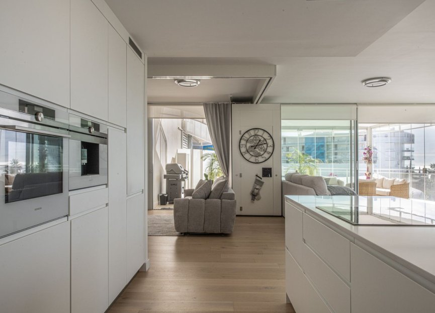 Resale - Apartment - Middle Floor Apartment - Benalmádena - Benalmadena Centro