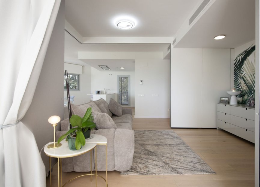 Resale - Apartment - Middle Floor Apartment - Benalmádena - Benalmadena Centro