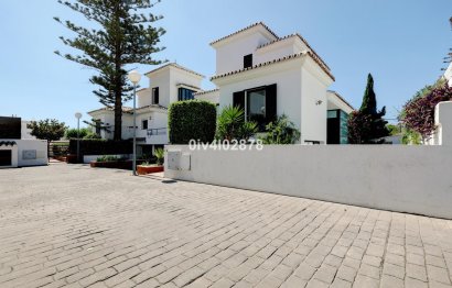 Resale - House - Detached Villa - Benalmádena - Benalmadena Costa