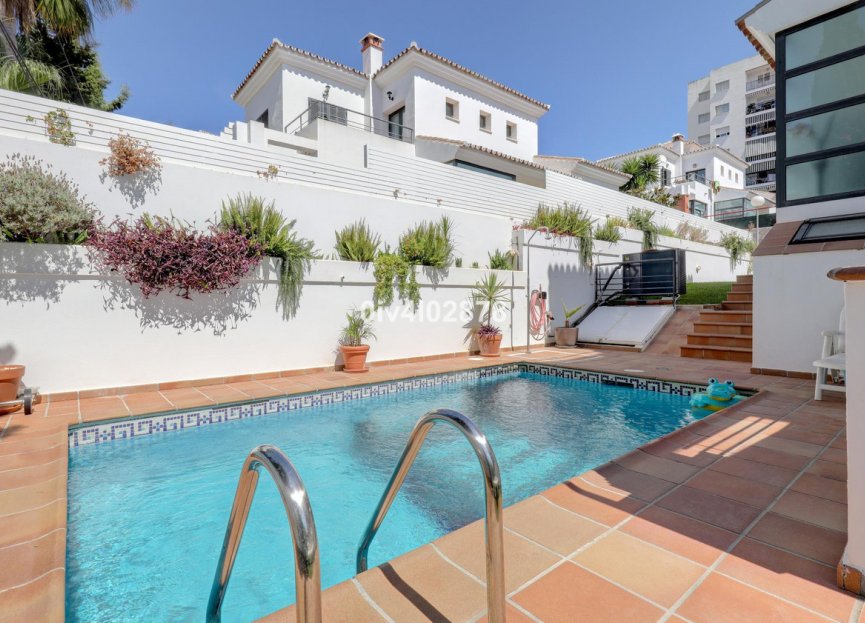 Resale - House - Detached Villa - Benalmádena - Benalmadena Costa