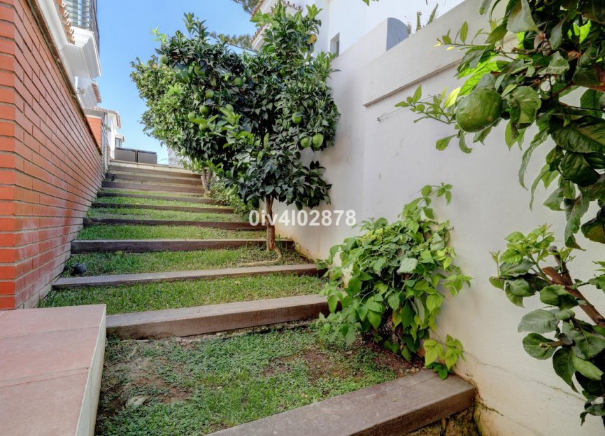 Resale - House - Detached Villa - Benalmádena - Benalmadena Costa