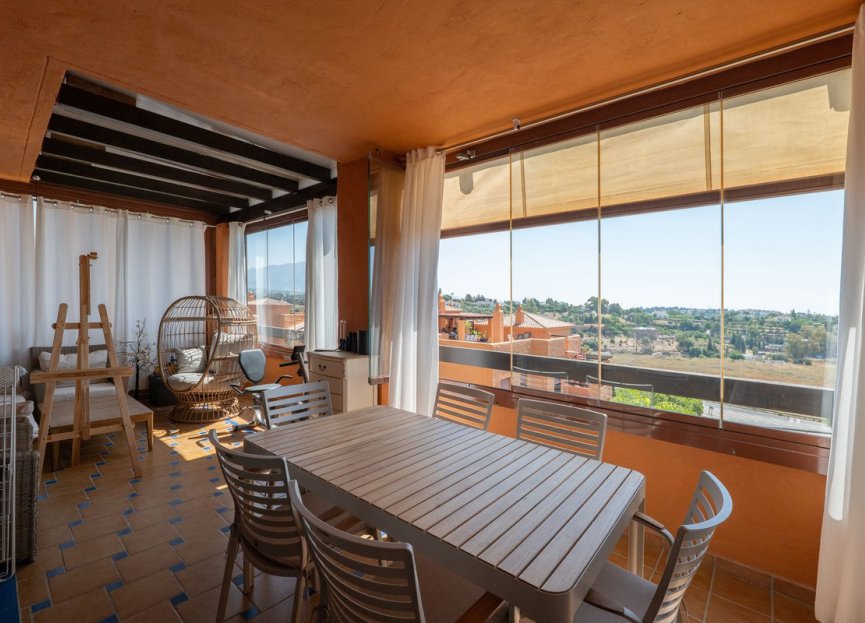 Resale - Apartment - Middle Floor Apartment - Benahavís - Benahavís Centro