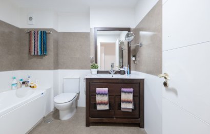 Resale - Apartment - Middle Floor Apartment - Benahavís - Benahavís Centro