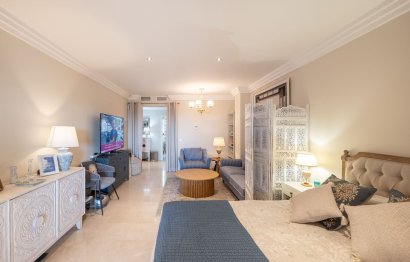 Resale - Apartment - Middle Floor Apartment - Benahavís - Benahavís Centro