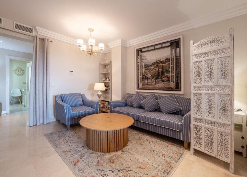 Resale - Apartment - Middle Floor Apartment - Benahavís - Benahavís Centro