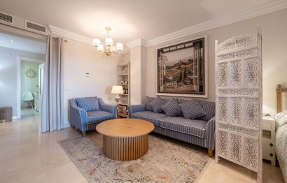 Resale - Apartment - Middle Floor Apartment - Benahavís - Benahavís Centro