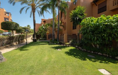 Resale - Apartment - Middle Floor Apartment - Benahavís - Benahavís Centro