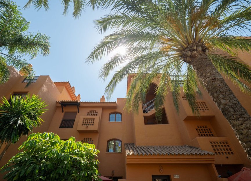 Resale - Apartment - Middle Floor Apartment - Benahavís - Benahavís Centro