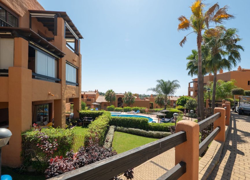 Resale - Apartment - Middle Floor Apartment - Benahavís - Benahavís Centro