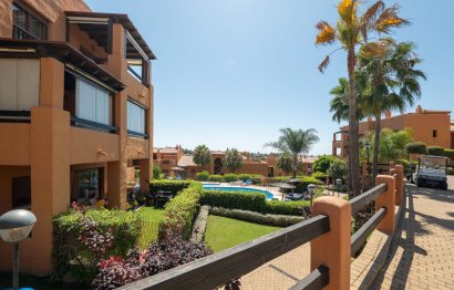 Resale - Apartment - Middle Floor Apartment - Benahavís - Benahavís Centro