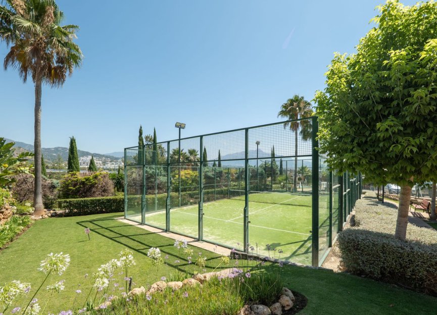 Resale - Apartment - Middle Floor Apartment - Benahavís - Benahavís Centro