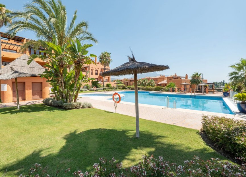 Resale - Apartment - Middle Floor Apartment - Benahavís - Benahavís Centro