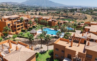 Resale - Apartment - Middle Floor Apartment - Benahavís - Benahavís Centro