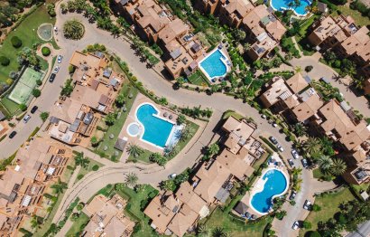 Resale - Apartment - Middle Floor Apartment - Benahavís - Benahavís Centro