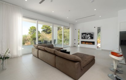 Resale - House - Detached Villa - Marbella - La Mairena