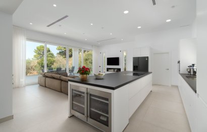 Resale - House - Detached Villa - Marbella - La Mairena