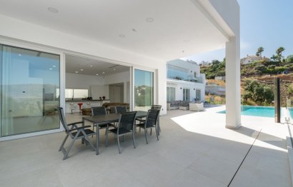 Resale - House - Detached Villa - Marbella - La Mairena