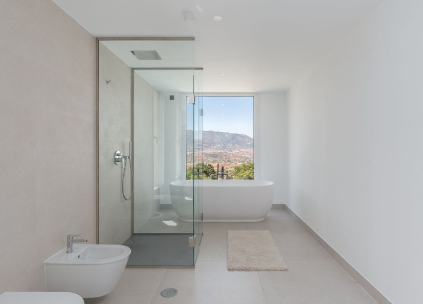 Resale - House - Detached Villa - Marbella - La Mairena