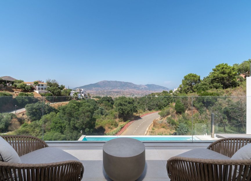 Resale - House - Detached Villa - Marbella - La Mairena